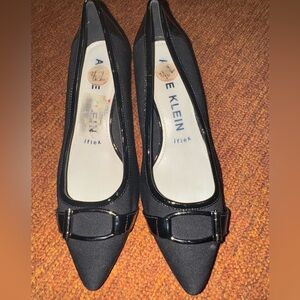 Black Anne Klein heels. Women’s 7..5